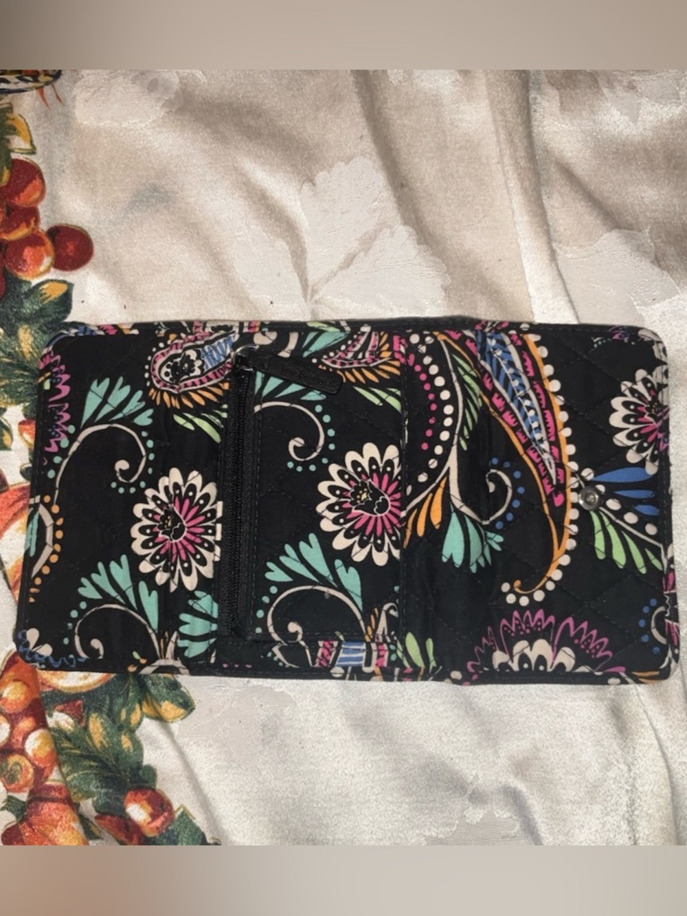 Vera Bradley Suzani Mini Quilted Crossbody Bag & Wallets Bundle - Picture 7 of 9